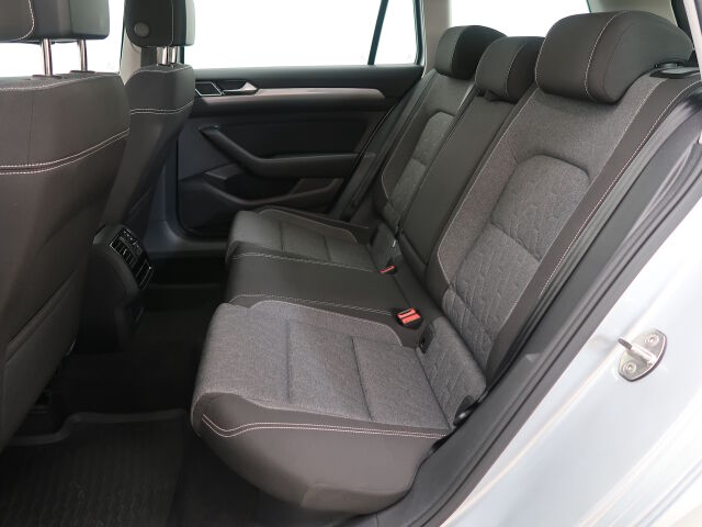Volkswagen Passat 2023 Variant Comfort Business 1,5 TSI EVO 110 kW DSG-automaatti