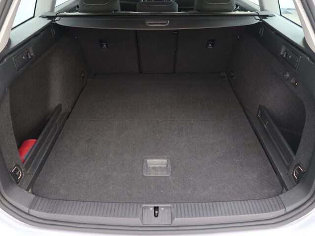 Volkswagen Passat 2023 Variant Comfort Business 1,5 TSI EVO 110 kW DSG-automaatti