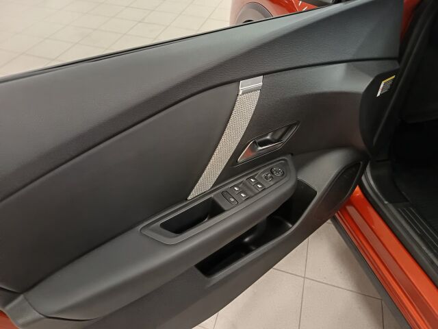 CITROEN C4 2022 PureTech 130 Shine Comfort Selection EAT8 Automaatti