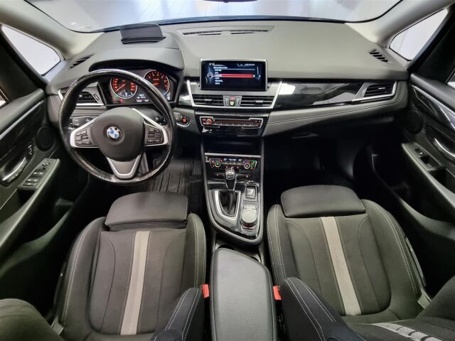 BMW 225 2016 F45 Active Tourer 225xe A Business Sport / ACC / Navi / Tutkat / HUD