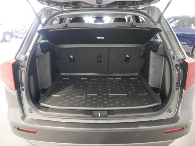 Suzuki Vitara 2026 1,4 BOOSTERJET 48V HYBRID 4WD GL+ 6AT / 2 x renkaat / Vetokoukku / Lämpöpaketti /