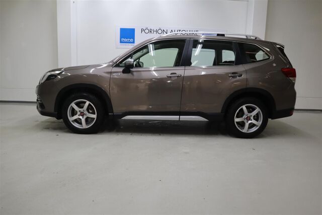 SUBARU Forester 2023 2,0i e-Boxer Base CVT