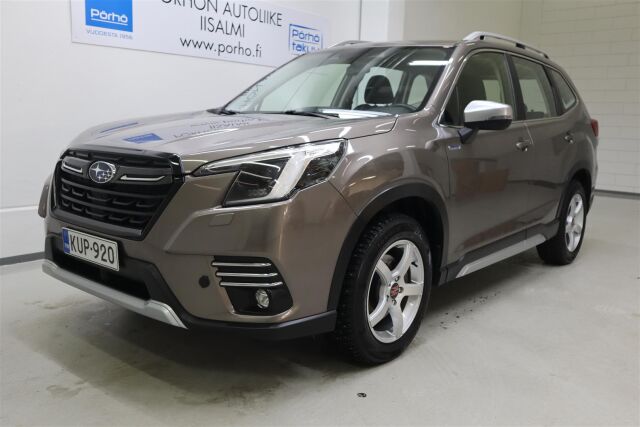 SUBARU Forester 2023 2,0i e-Boxer Base CVT