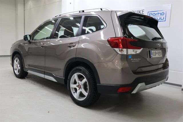 SUBARU Forester 2023 2,0i e-Boxer Base CVT