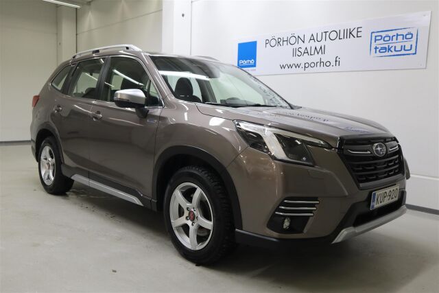 SUBARU Forester 2023 2,0i e-Boxer Base CVT