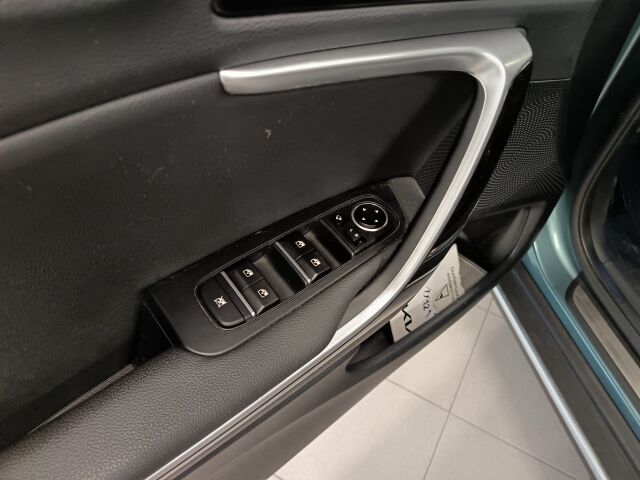 KIA XCeed 2023 1,5 T-GDI Mild-Hybrid 160hv Business Premium DCT