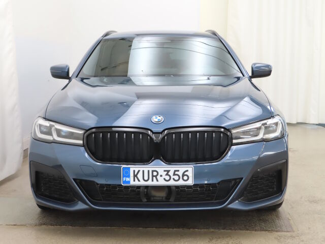 BMW 530 2023 G31 Touring 530e xDrive A Charged Edition M Sport Plug-In Hybrid