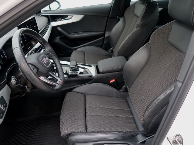 Audi A4 2023 Sedan Business Advanced 40 TFSI 150kW MHEV quattro S tronic