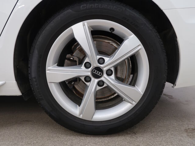 Audi A4 2023 Sedan Business Advanced 40 TFSI 150kW MHEV quattro S tronic