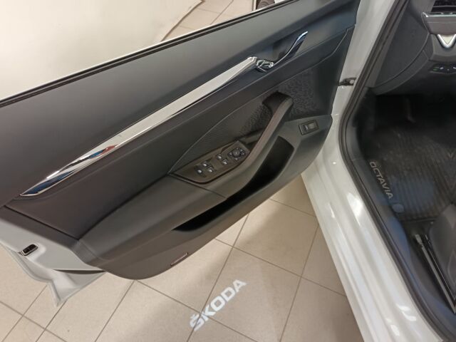 SKODA Octavia 2022 Combi 1.5 TSI Style eTEC DSG Autom.