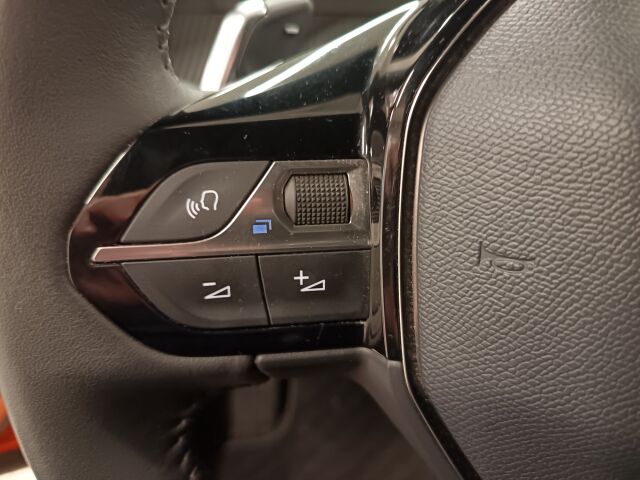 PEUGEOT 2008 2023 Edition PureTech 130 EAT8-automaatti