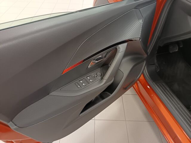 PEUGEOT 2008 2023 Edition PureTech 130 EAT8-automaatti
