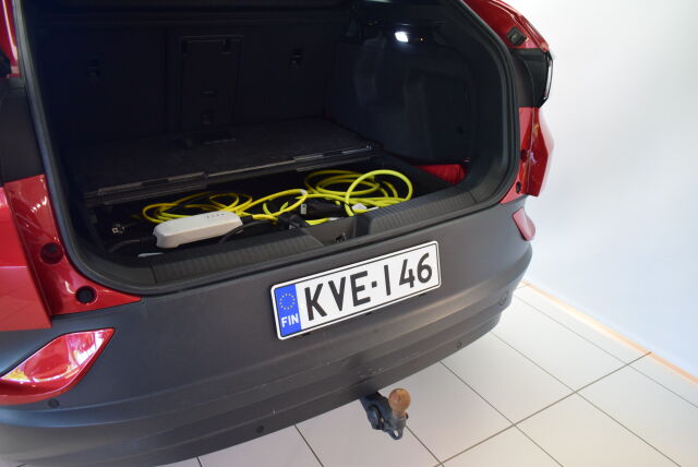 VOLKSWAGEN ID.4 2023 Pro Business Plus Edition 128 kW, akku 77 kWh