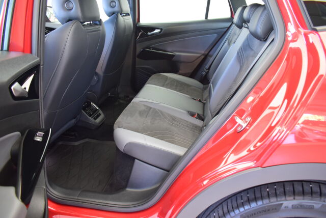 VOLKSWAGEN ID.4 2023 Pro Business Plus Edition 128 kW, akku 77 kWh