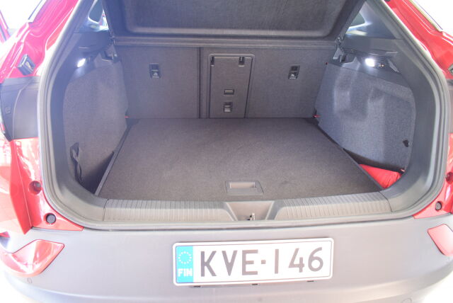VOLKSWAGEN ID.4 2023 Pro Business Plus Edition 128 kW, akku 77 kWh