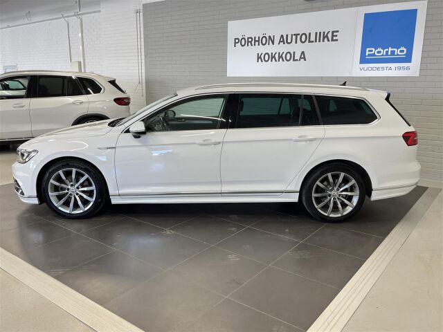 VOLKSWAGEN Passat 2017 Variant Highline 2,0 TDI 140 kW (190 hv) 4MOTION DSG-aut. / R-Line / ACC / Koukku / Todella hieno!
