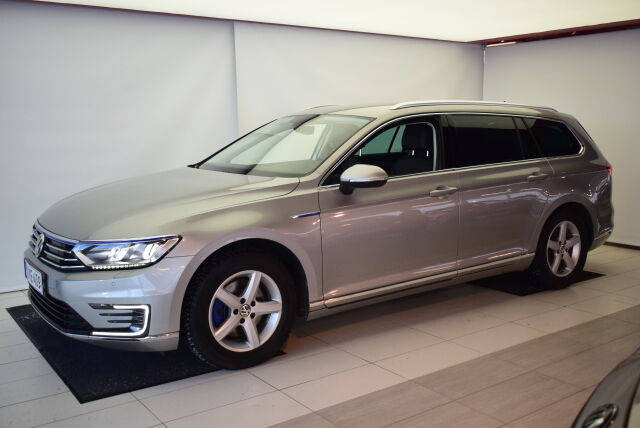 VOLKSWAGEN Passat 2017 Variant GTE Plug-In Hybrid 160 kW (218 hv) DSG-automaatti* Webasto ym*