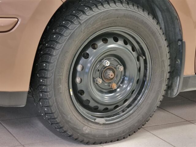 NISSAN Tiida 2008 1,6 Visia 5MT 5-ov.