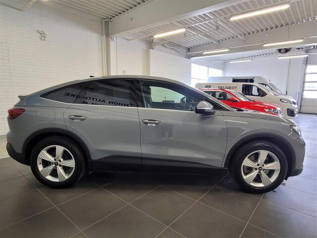 AUDI Q4 e-tron 2023 40 e-tron Sportback | 1 x omistaja | Vetokoukku | Suomi auto! TAKUU!