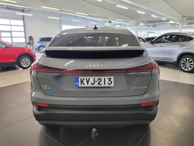 AUDI Q4 e-tron 2023 40 e-tron Sportback | 1 x omistaja | Vetokoukku | Suomi auto! TAKUU!