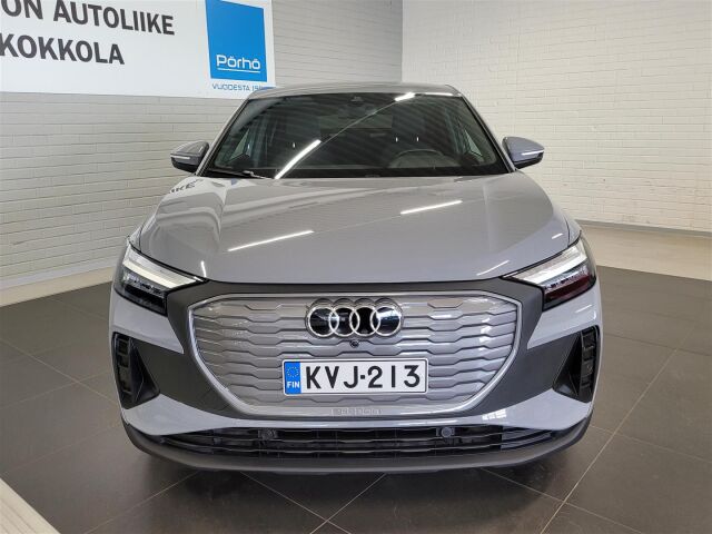 AUDI Q4 e-tron 2023 40 e-tron Sportback | 1 x omistaja | Vetokoukku | Suomi auto! TAKUU!