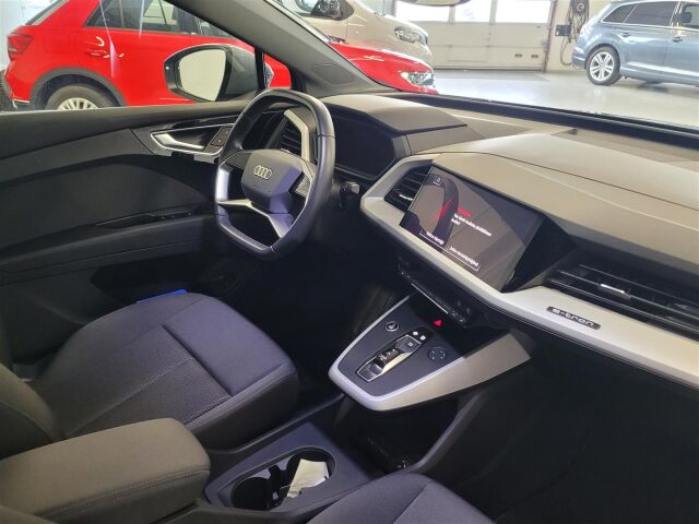 AUDI Q4 e-tron 2023 40 e-tron Sportback | 1 x omistaja | Vetokoukku | Suomi auto! TAKUU!