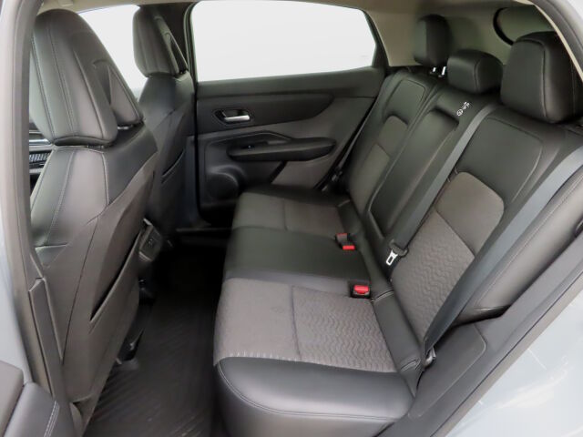 Nissan Ariya 2023 63kWh Advance 2WD