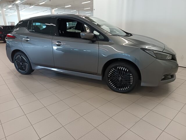 NISSAN Leaf 2023 e+ N-Connecta MY22 59 kWh LED FI**HIIPPAILE SÄHKÖLLÄ ETEENPÄIN**