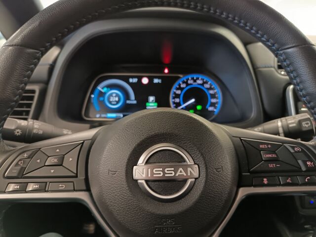 NISSAN Leaf 2023 e+ N-Connecta MY22 59 kWh LED FI**HIIPPAILE SÄHKÖLLÄ ETEENPÄIN**