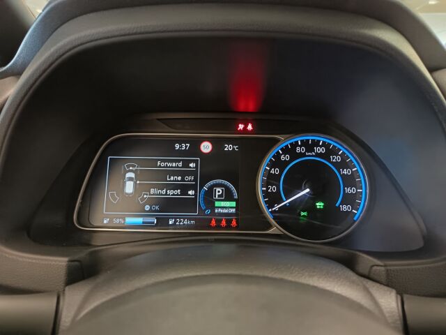 NISSAN Leaf 2023 e+ N-Connecta MY22 59 kWh LED FI**HIIPPAILE SÄHKÖLLÄ ETEENPÄIN**