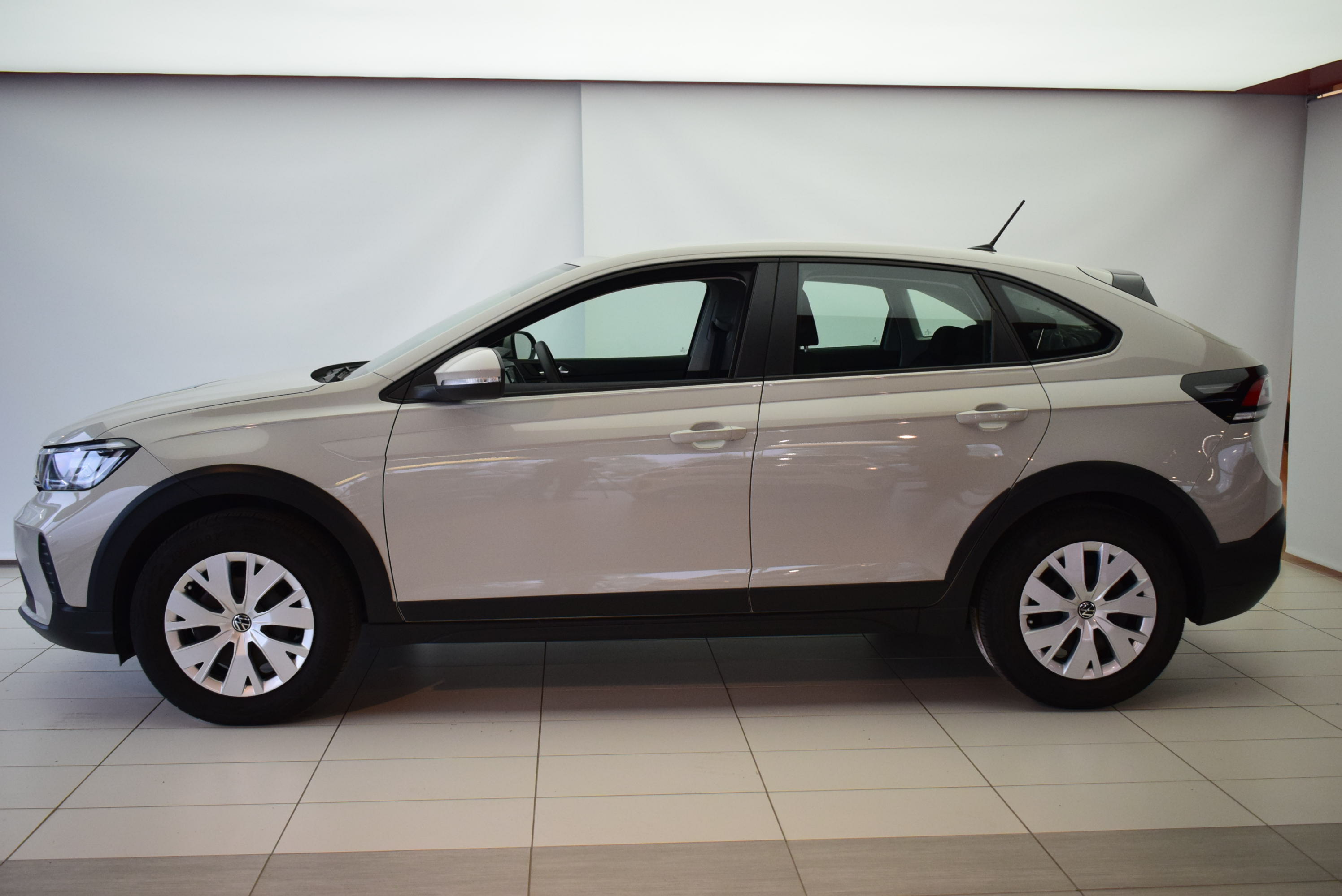 Volkswagen Taigo Comfort 1,0 TSI 70 kW 2023, kuva 2/11
