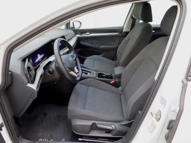 Volkswagen Golf 2023 Variant Comfort Business 1,0 eTSI (MHEV) 81 kW DSG-automaatti