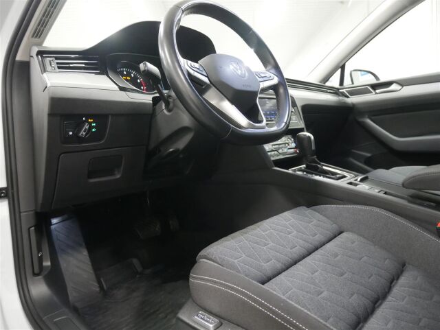 VOLKSWAGEN Passat 2024 Variant Comfort Business 1,5 TSI EVO 110 kW DSG-automaatti