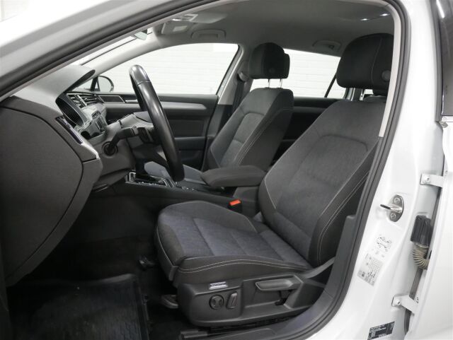 VOLKSWAGEN Passat 2024 Variant Comfort Business 1,5 TSI EVO 110 kW DSG-automaatti
