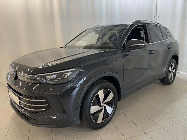 Volkswagen Tiguan 2025 Elegance 75-v Juhlamalli eHybrid 150 kW DSG-automaatti