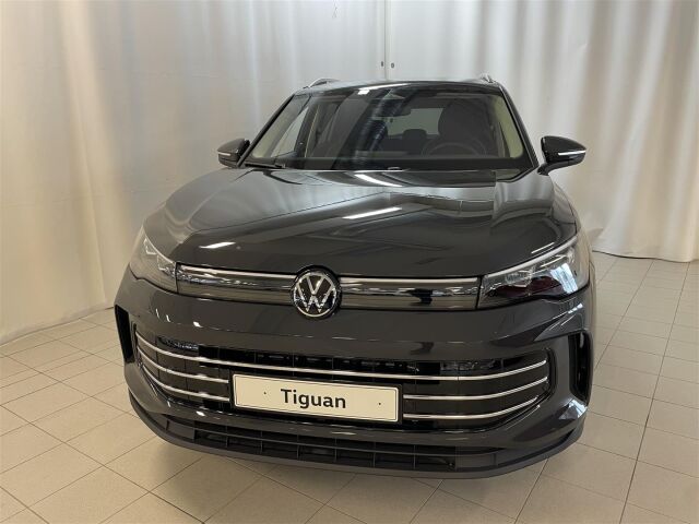 Volkswagen Tiguan 2025 Elegance 75-v Juhlamalli eHybrid 150 kW DSG-automaatti