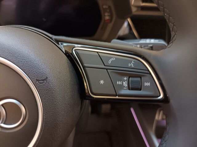 Audi A3 2025 Sportback TFSI 110 kW Plus. Nyt 3 vuoden jatkoturva veloituksetta.