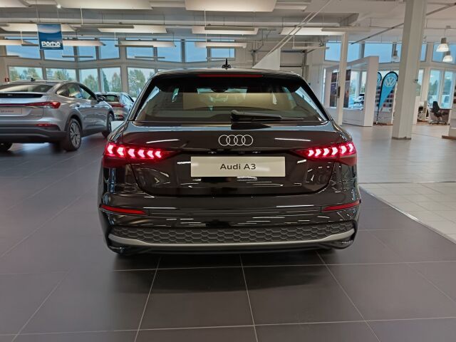 Audi A3 2025 Sportback TFSI 110 kW Plus. Nyt 3 vuoden jatkoturva veloituksetta.
