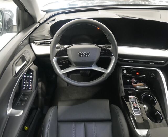 Audi Q5 2025 Sportback e-hybrid quattro 220 kW