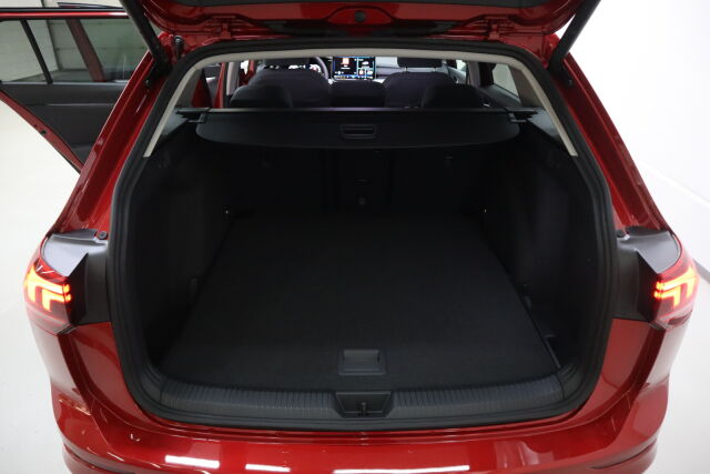 Volkswagen Golf 2025 Variant Comfort Edition 1,5 eTSI 85 kW (MHEV) DSG-automaatti