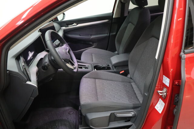 Volkswagen Golf 2025 Variant Comfort Edition 1,5 eTSI 85 kW (MHEV) DSG-automaatti