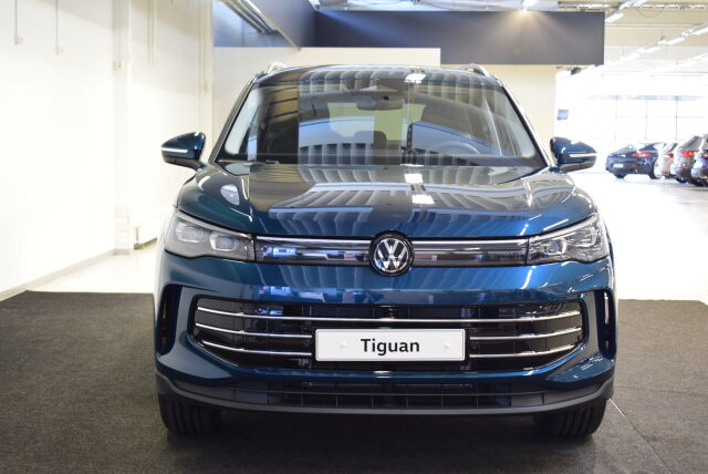 Volkswagen Tiguan 2025 Elegance 75-v Juhlamalli eHybrid 150 kW DSG-automaatti * Talvirenkaat 750;- *