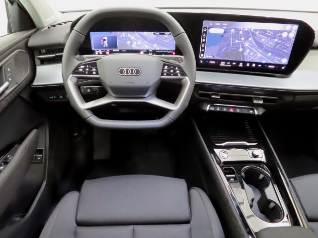 Audi Q3 2026 Sportback e-hybrid 200 kW: Tehdastakuu viisi vuotta/100 000km.