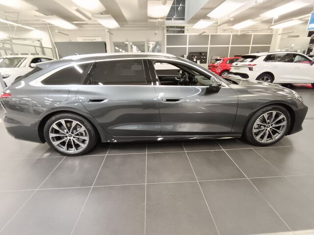 Audi A6 2026 Avant e-hybrid quattro 220 kW, Jatkoturva 3 v. / 150.000km joten viisivuotta huoletonta ajoa.