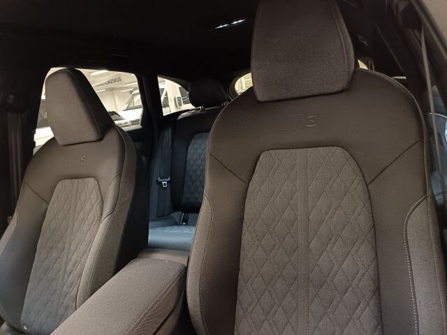 Audi A6 2026 Avant e-hybrid quattro 220 kW, Jatkoturva 3 v. / 150.000km joten viisivuotta huoletonta ajoa.