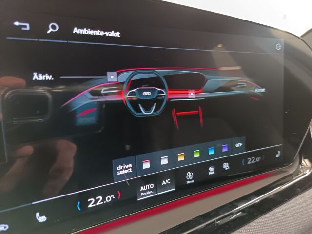 Audi A6 2026 Avant e-hybrid quattro 220 kW, Jatkoturva 3 v. / 150.000km joten viisivuotta huoletonta ajoa.