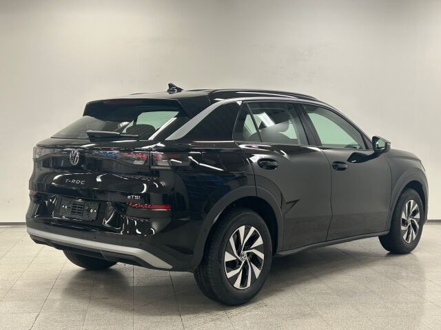 Volkswagen T-Roc 2026 Comfort 1,5 eTSI 85 kW (MHEV) DSG-automaatti talvirenkailla ja lämmittimellä