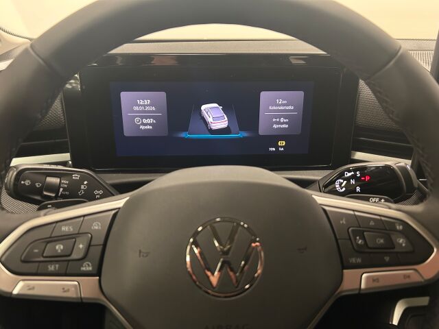 Volkswagen T-Roc 2026 Comfort 1,5 eTSI 85 kW (MHEV) DSG-automaatti talvirenkailla ja lämmittimellä