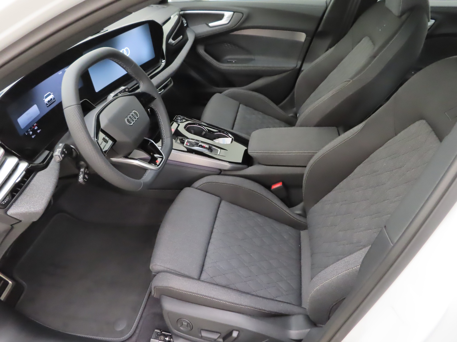 Audi A5 Avant e-hybrid quattro 220 kW 2026, photo 7/9