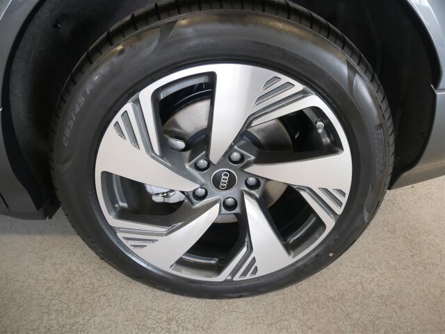 Audi Q6 e-tron 2026 Sportback e-tron quattro S line Plus